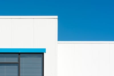 Commercial flat roof edge detail