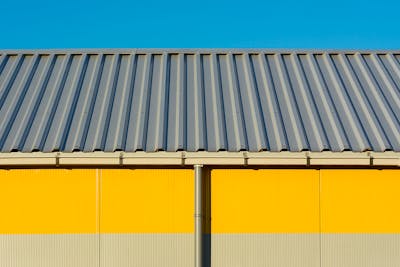 Standing seam metal commercial roof